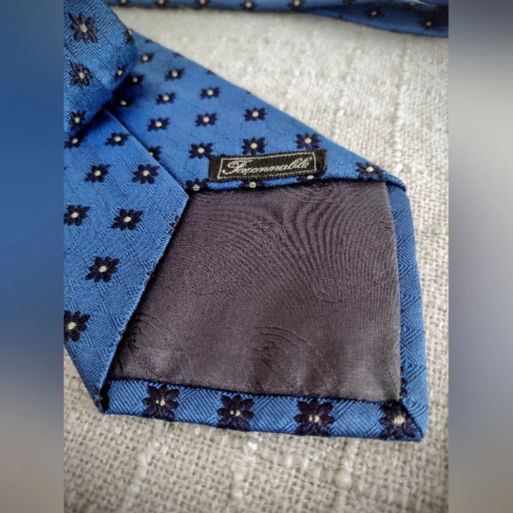 Like New Vintage 90's Faconnable Blue Necktie, Made in France, 100% Silk - Picture 7 of 8